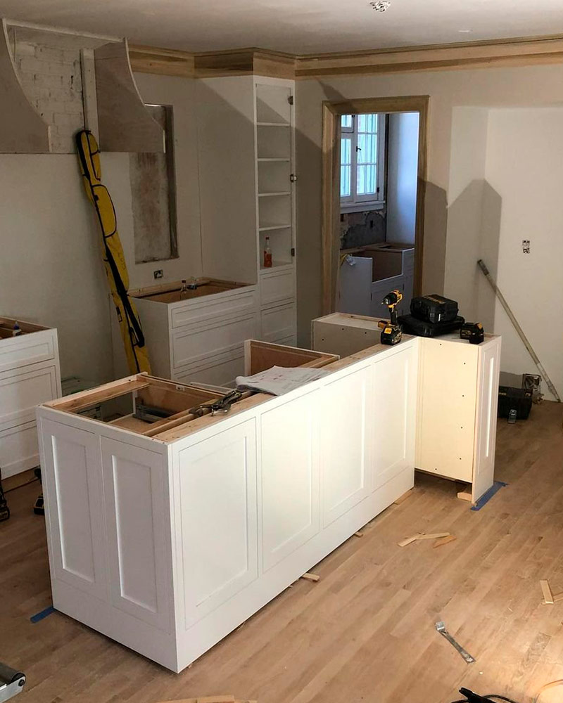 Kitchen and beams installation